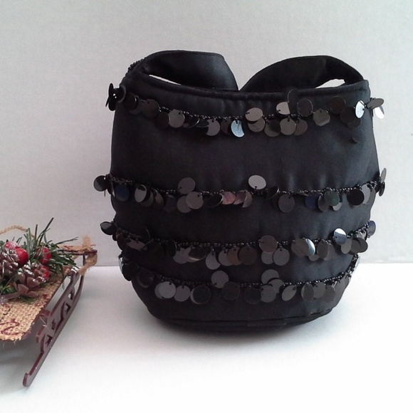 Black Sequins Party Handbag Purse HOST PICK - Picture 2 of 8